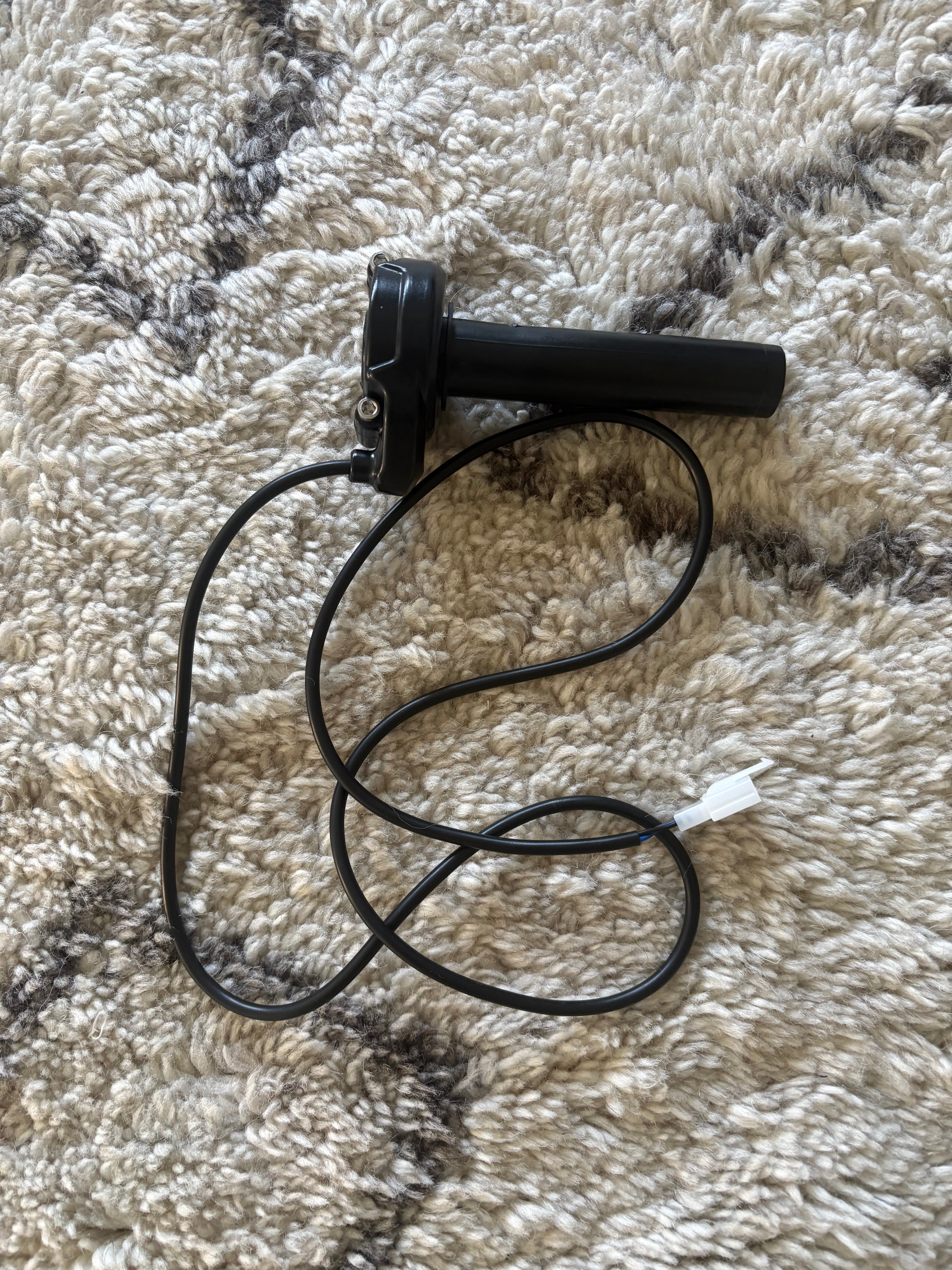 Plug and Play Surron Throttle for Fardriver/Vevor Controllers